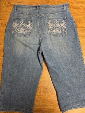 Gloria Vanderbilt Embroidered Back Pocket Denim Skimmers - Size 12